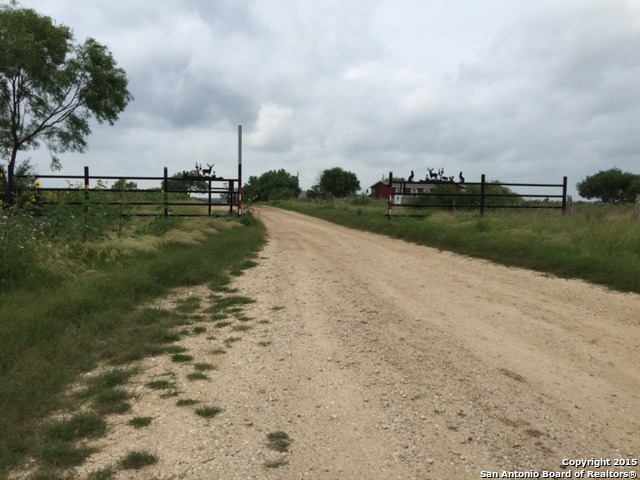 CR 2450 S Curtis Road, Moore, TX 78057