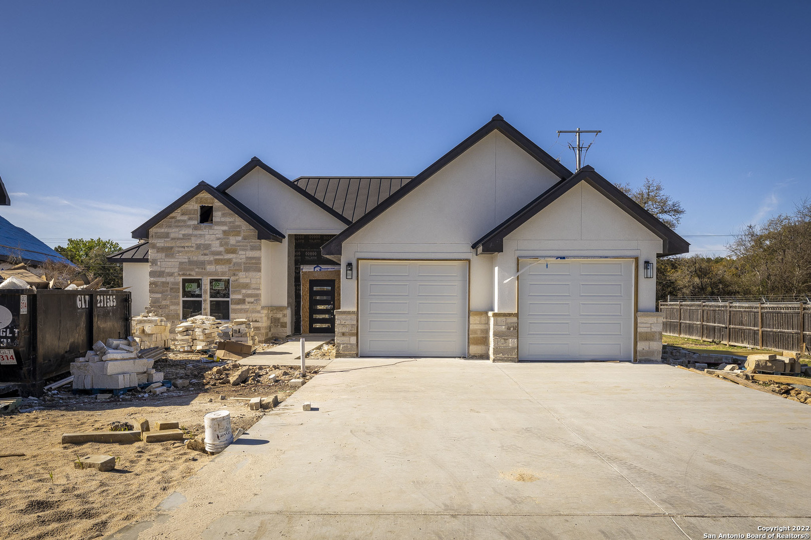 New Home Construction in prestigious Newcombe Tennis Ranch.  Estimated complition June 2022.  1,881 sq ft one story with many upgrades...walk in shower, color selection and many more.  In the city limits of New Braunfels with city utilities.