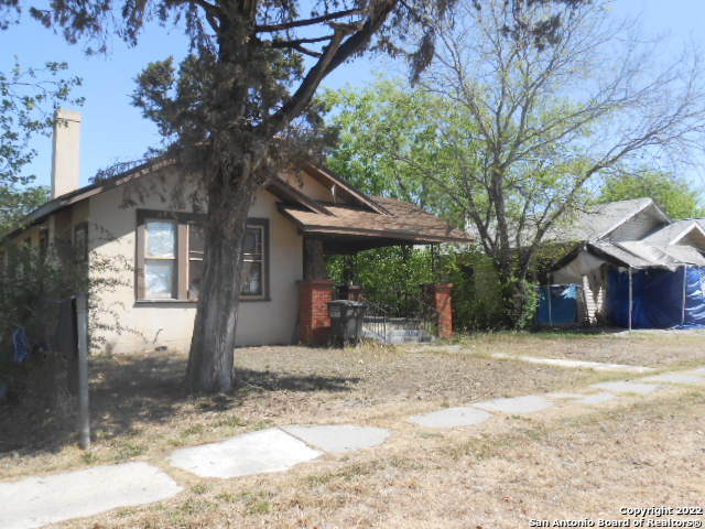 GREAT OPPORTUNITY FOR INVESTORS WITH THIS PROPERTY HAVING GOOD POTENTIAL. LARGE CORNER LOT. DENVER HEIGHTS AREA IS GOING THROUGH A REVILIZATION OF CONVERTING OF OLDER HOMES WITH GOOD STRUCTURE INTO BEAUTIFULLY REFURBISHED JEWELS. THE LOT IS LARGE ENOUGH TO EXPAND ORIGINAL STRUCTURE TO 3-4 BEDROOMS 2 BATH HOME. EXTERIOR SIDE ENTRANCE GARAGE LARGE ENOUGH FOR ADDITIONAL WORK SHOP. SO MUCH POTENTIAL AND RETURN ON INVESTMENT FOR THE WISE INVESTOR.