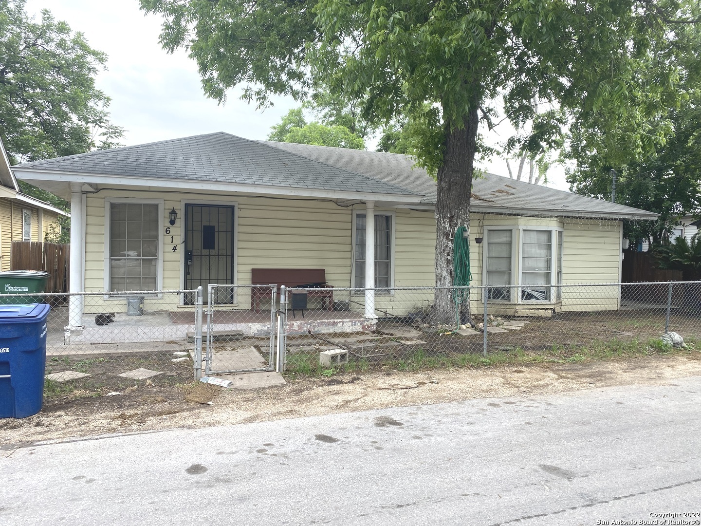 ***Investors Special*** Home needs some TLC, Spacious home with in walking distance of Guadalupe square and 5 mins of Downtown. Some updating has been started.