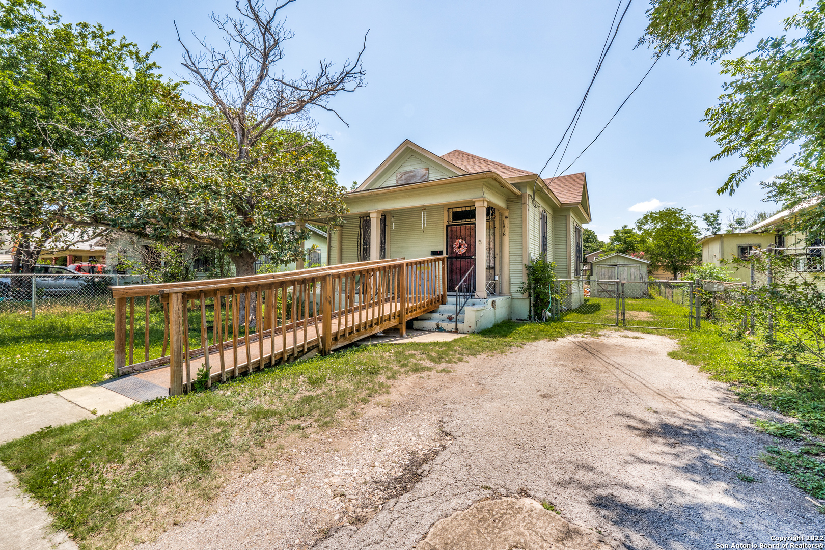 ***Showings to start MONDAY MAY16th*** This investment property is minutes away from UTSA's Downtown campus and has easy access to all major highways. Home offers 3 Bedrooms, 1 Full Bath, 12 ft. ceilings, detached garage and a large backyard. Property being SOLD AS IS.