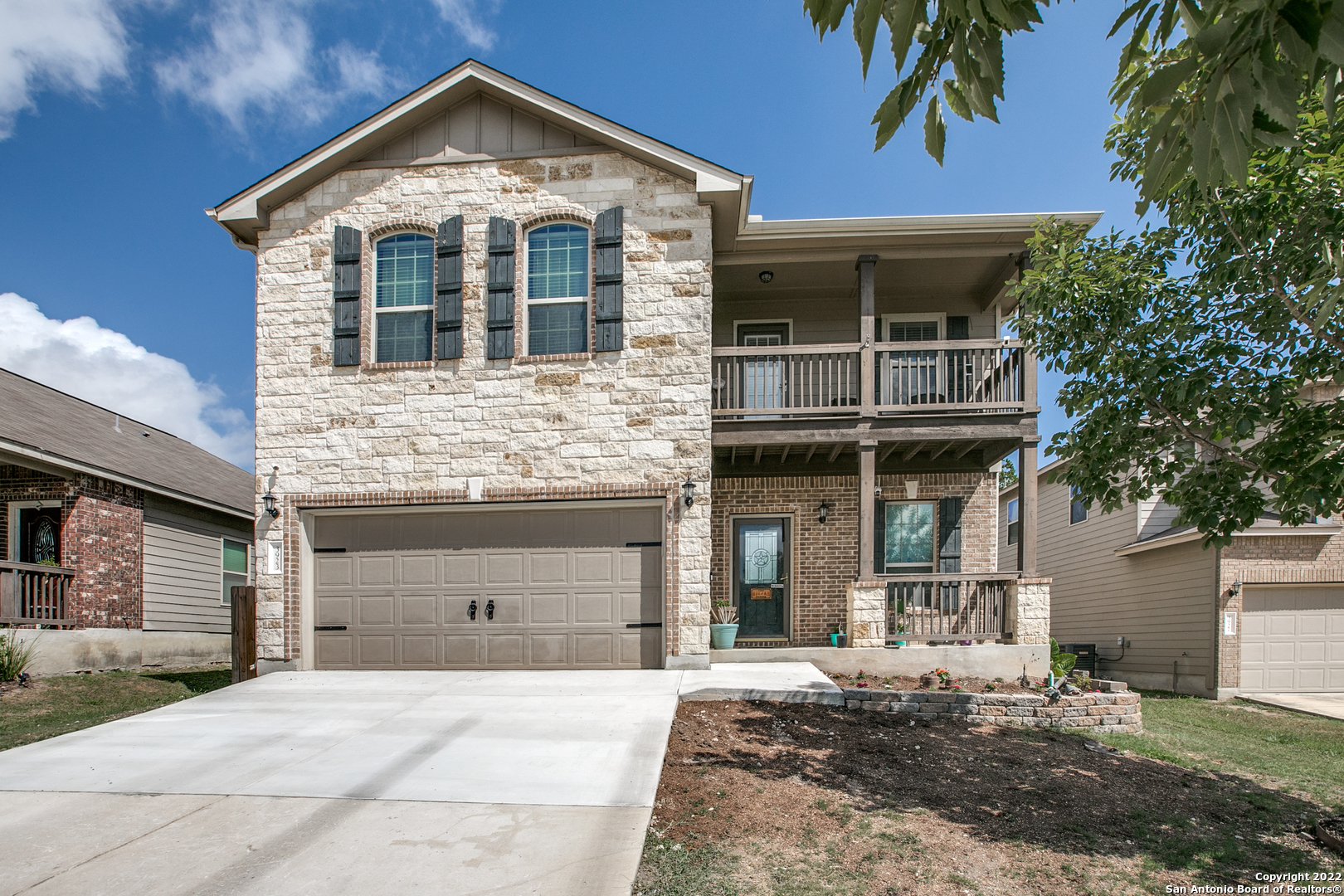 This 2642 sq. ft. living home is located in the a fast growing area of San Antonio in the Brooks City Base area.  This beauty has to many upgrades to list such as wrought iron railings, granite countertops throughout, upgraded shower in the master retreat, and 3 ft eXtension in the garage to fit a full size truck which in turn extends the master bedroom.  Home is located in a cul de sac and very close to grocery stores, shopping, river walk and many new and emerging dining options. This home is within walking distance to Highland Forest Elementary and close proximity to University of Incarnate Word school of Osteophathic Medicine. Sellers may need a short term leaseback.   A MUST SEE!!  OPEN HOUSE THIS SUNDAY JUNE 19, 2022 FROM 11AM TO 2PM.