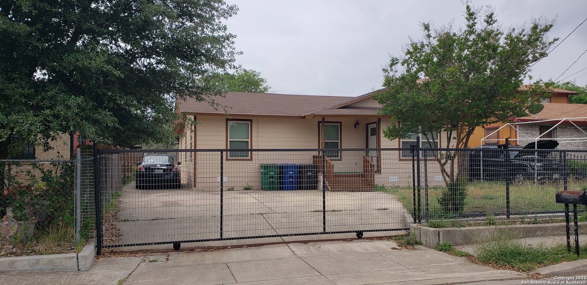 Investors special, come take a look at this 4 bedroom home that is currently under lease. House is being sold "AS IS". Seller will make very few repairs.  Do not disturb tenants current lease expires 12/21/2022.
