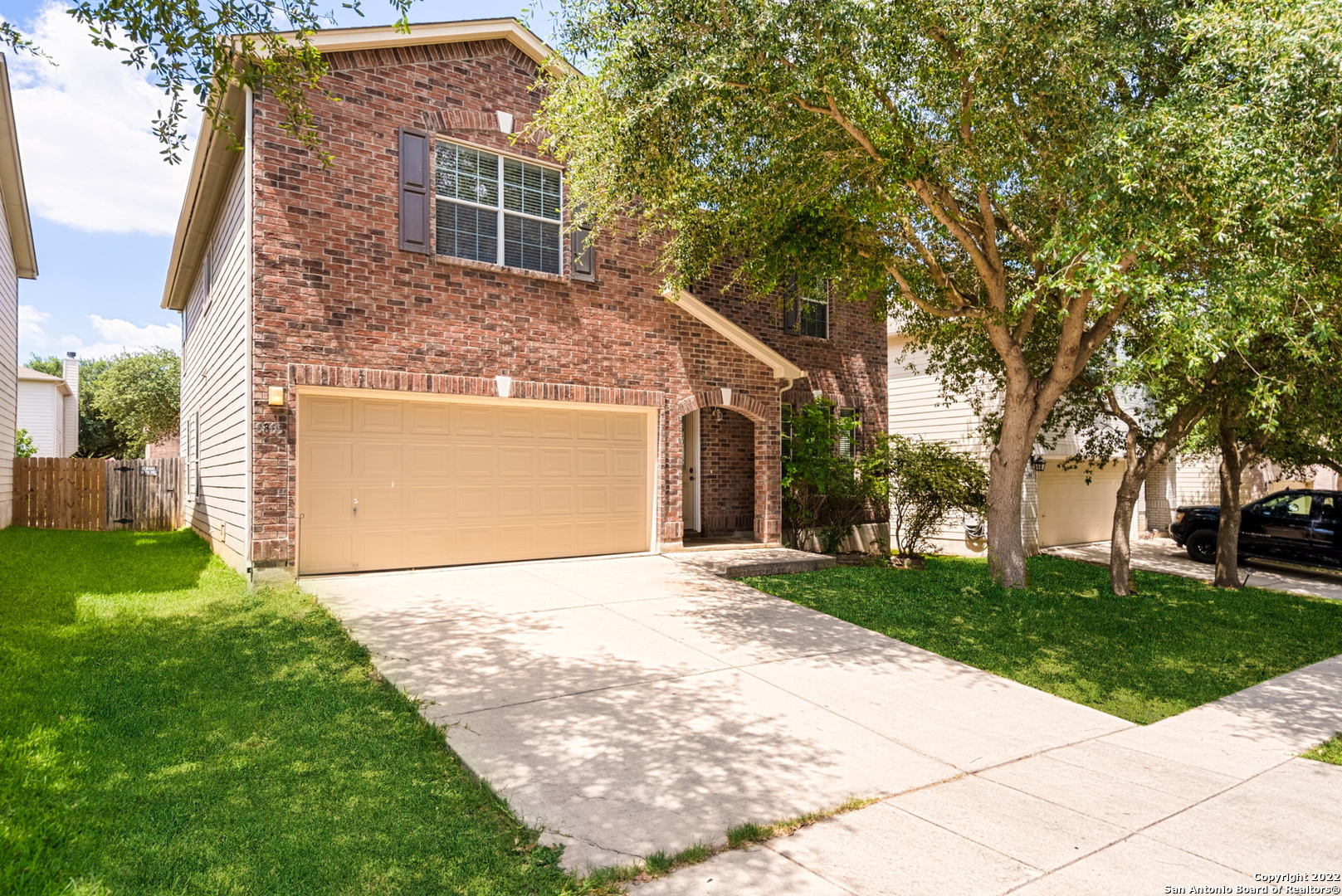 Great size of 3194 SQFT 4 BEDS AND 2 1/2 BATH home in a great location!  It only takes 7 minutes to 1604/I-35, 8 minutes to 410. The sam's club is only 2 miles away. Easy to commute everywhere. The refrigerator conveys, fully grown pear tree in the backyard.