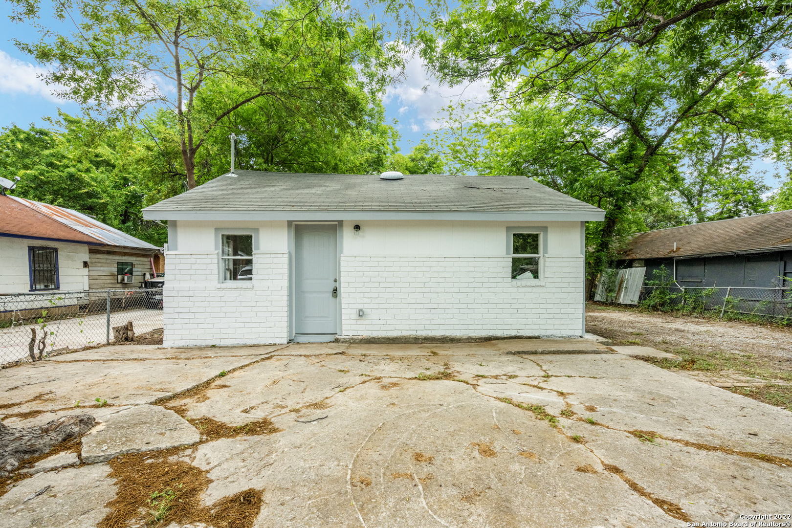 Renovated property close to downtown, with updated electrical. This home has 2 full bedrooms plus a loft area that can be used as office pr play area. Property is ready for a new family to make this their new home!