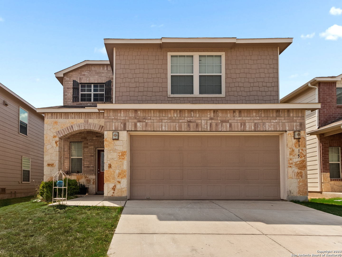 Located off Shaenfield in the Silver Oaks Subdivision. This Centex built home is ready for its new owner. Home features 3 bedrooms and 3 baths with a study and upstairs loft/game room. Guest suite is located downstairs alongside its full bathroom. Massive backyard for entertaining.