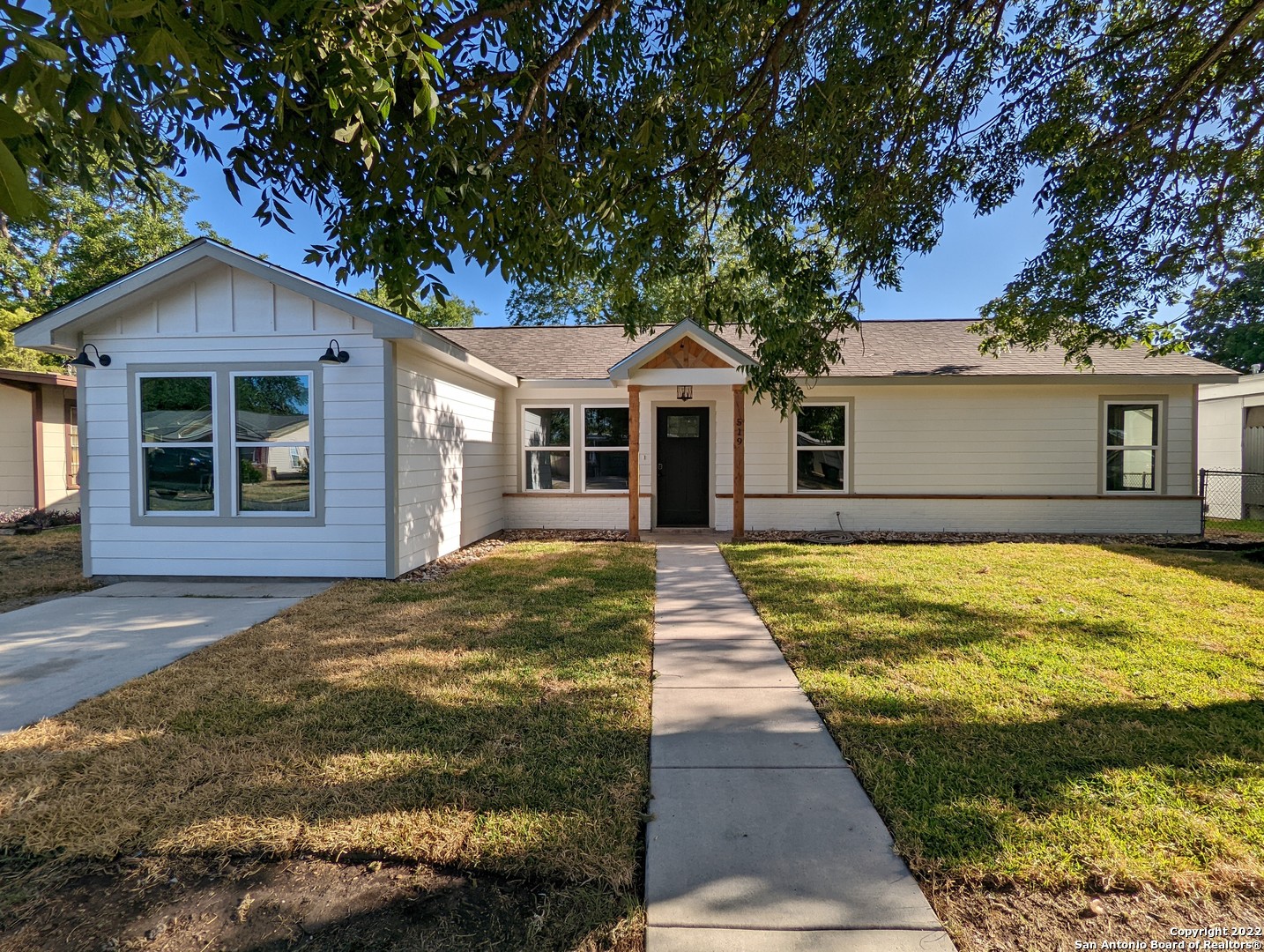 Completely remodeled home in desirable Bellaire Subdivision. This home was taken down to the studs and fully revamped. Roof pitch was changed, new flooring, cabinets, added full bath and flex space that can be made into an office or second living area.