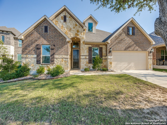 Gorgeous one story home with abundant upgrades. 4 bedroom 3 bath with an oversized master suite and his and hers closet. Well design open floor plan. Separate dining and spacious office. Don't want to miss out !
