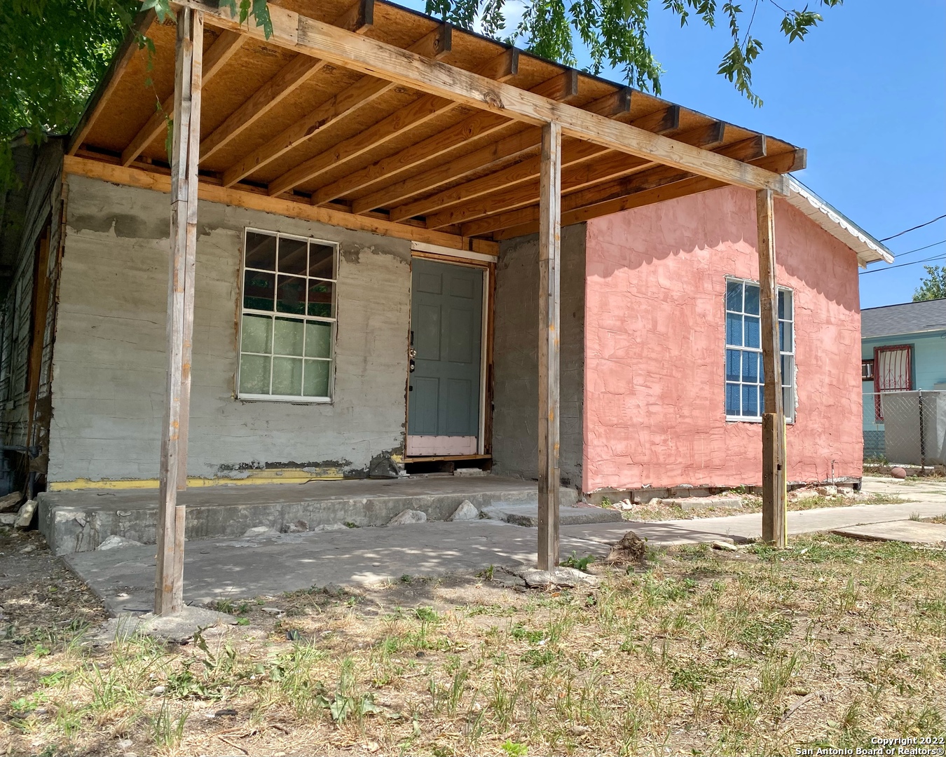 Are you an investor looking for a potential income producing property in SA?  This property is nestled on 2 lots that has a tremendous bonus of having a registered BEXAR County CAD 2nd living improvement aka the casita in the back! Both structures could be a great income potential because it is walking distance from HEB, businesses, restaurants, and quick access to HWY 90.  Only 10-14 minutes from The Alamo/Riverwalk/Missions/The Pearl makes this a great Airbnb potential or maybe you decide to rent out each structure and gain dividends that way. The ARV possibilities for investors are endless with this 2 lot property located in a developing area with No HOA!