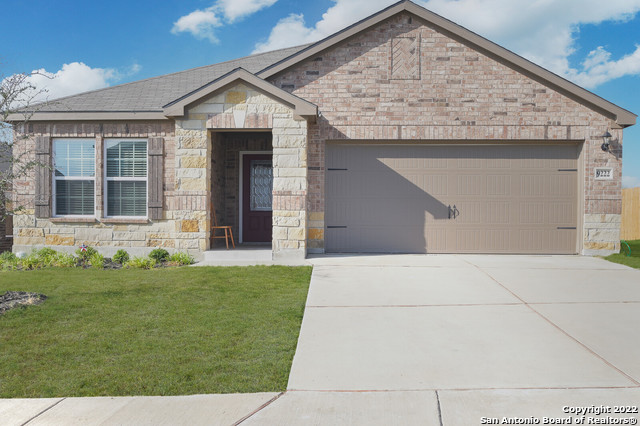 ***OPEN HOUSE SUNDAY*** 9-18 (1:30-3:30) Borders a green belt. Located at Hightop Ridge, Converse. Close to I-10 and Loop 1604 makes for easy access to wherever you want to go! Embracing the open floor plan concept, this livable home offers a spacious family room that seamlessly blends with the kitchen and dining area. The dream-worthy master suite has a great view of a beautifully landscaped and fenced backyard. Inside the master bath you'll find a dual-sink vanity, soaker tub and a separate shower.  Upgraded features include espresso-colored cabinets with shaded grey quartz countertops in kitchen and baths. The fourth bedroom is easily utilized as a home-office with a walk-in closet. Fresh UPGRADES include a tiled front porch and back patio, mosaic backsplash in the kitchen and epoxied garage floor. Residents of this new community enjoy extraordinary neighborhood amenities. Less than 10 minutes from Randolph Air Force Base, local schools, nearby parks, great shopping and dining at The Forum and more.