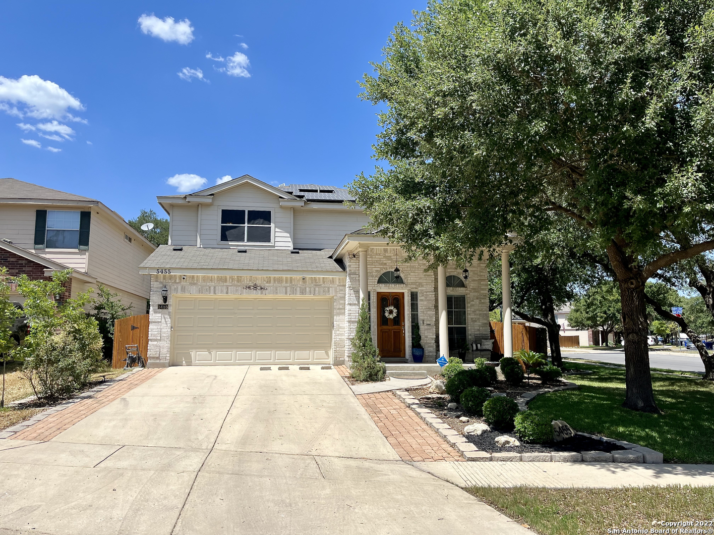 Come see this stunning home in the desirable Steubing Ranch subdivision before it is too late! This jewel has a meticulously landscaped yard with lighting and great curb appeal!  Pride of ownership shows!  This gem has 4 bedrooms and 3.5 bathrooms to fit your needs.  There is a spacious main bedroom on the first floor with a bathroom that has a garden tub, shower, plus a big walk-in closet!  Two eating areas plus an island in the kitchen that has granite countertops and lots of cabinets plus Samsung stove and microwave installed (2022). The second floor has three large bedrooms and 2 full bathrooms, one is a jack and Jill bath between two bedrooms.  All bedrooms have walk-in closets.   Plus, this home has a roomy family room/media room upstairs that can also fit a home office area.  All main areas and bedrooms have elegant crown molding!  This beauty has new paint throughout the house.   Carpet installed upstairs and in the master bedroom (2022).   All of the toilets have been replaced.  Ceiling fans added to all of the bedrooms and the living room. No neighbors on one side or on the back. Beautiful mature oak trees on this corner lot provide lots of shade. Lawn has an irrigation system. Water filtration system and water softener installed.  Solar panels (22) installed (2015).  Roof (2015). Plus, the Steubing Ranch subdivision has a pool and a park!  Steubing Ranch Elementary and Harris Middle School are nearby.  This home has easy access to 1604 and I-35.  You don't want to miss seeing this beauty!