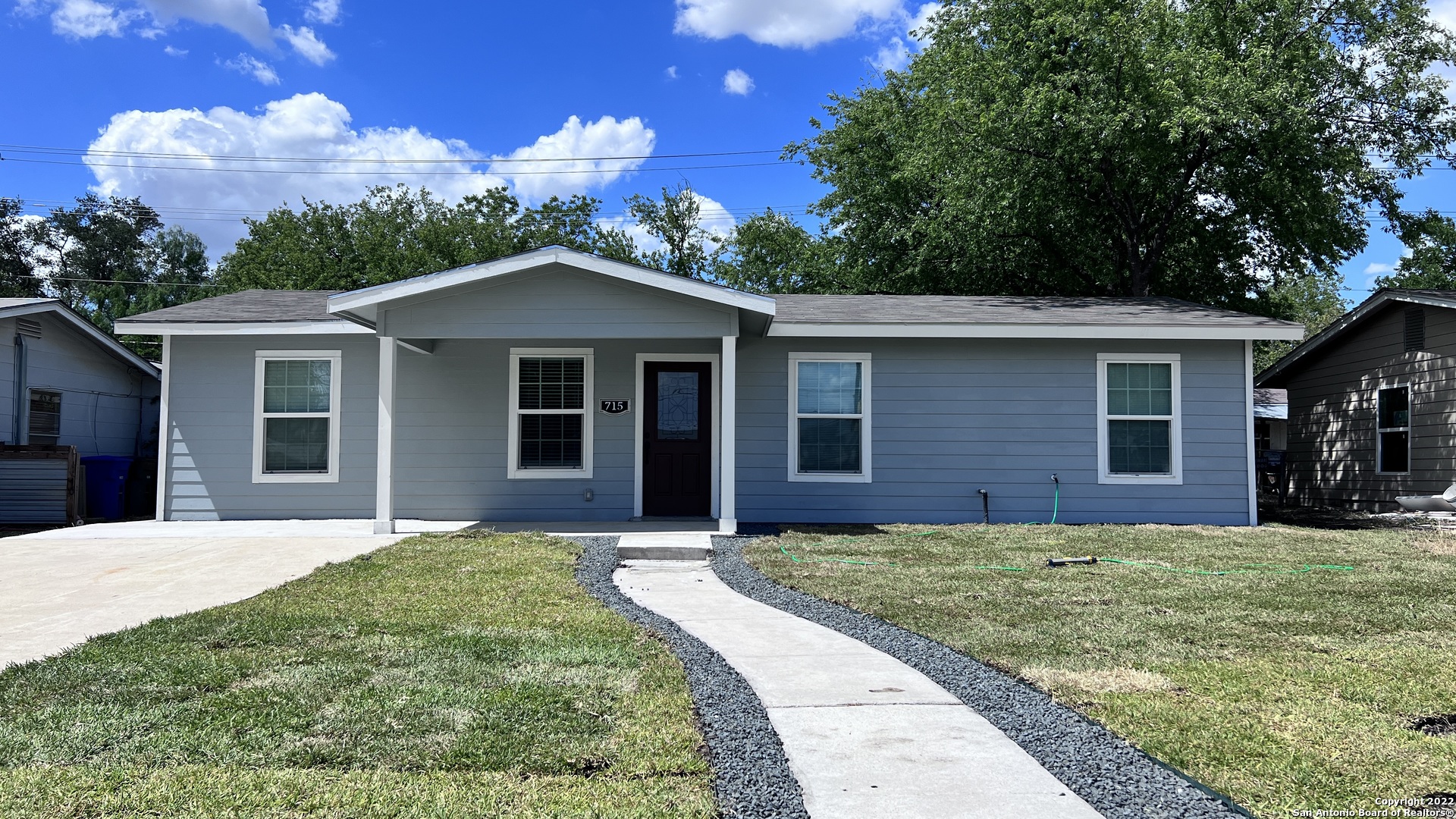 Fully renovated with brand new appliances, wiring, plumbing, HVAC and roof! Located in the desirable Alamo Heights School District, near North Star Mall, the Quarry, and the San Antonio International Airport. Verify all room dimensions* OPEN HOUSE THIS SUNDAY 1-4 PM XXXX