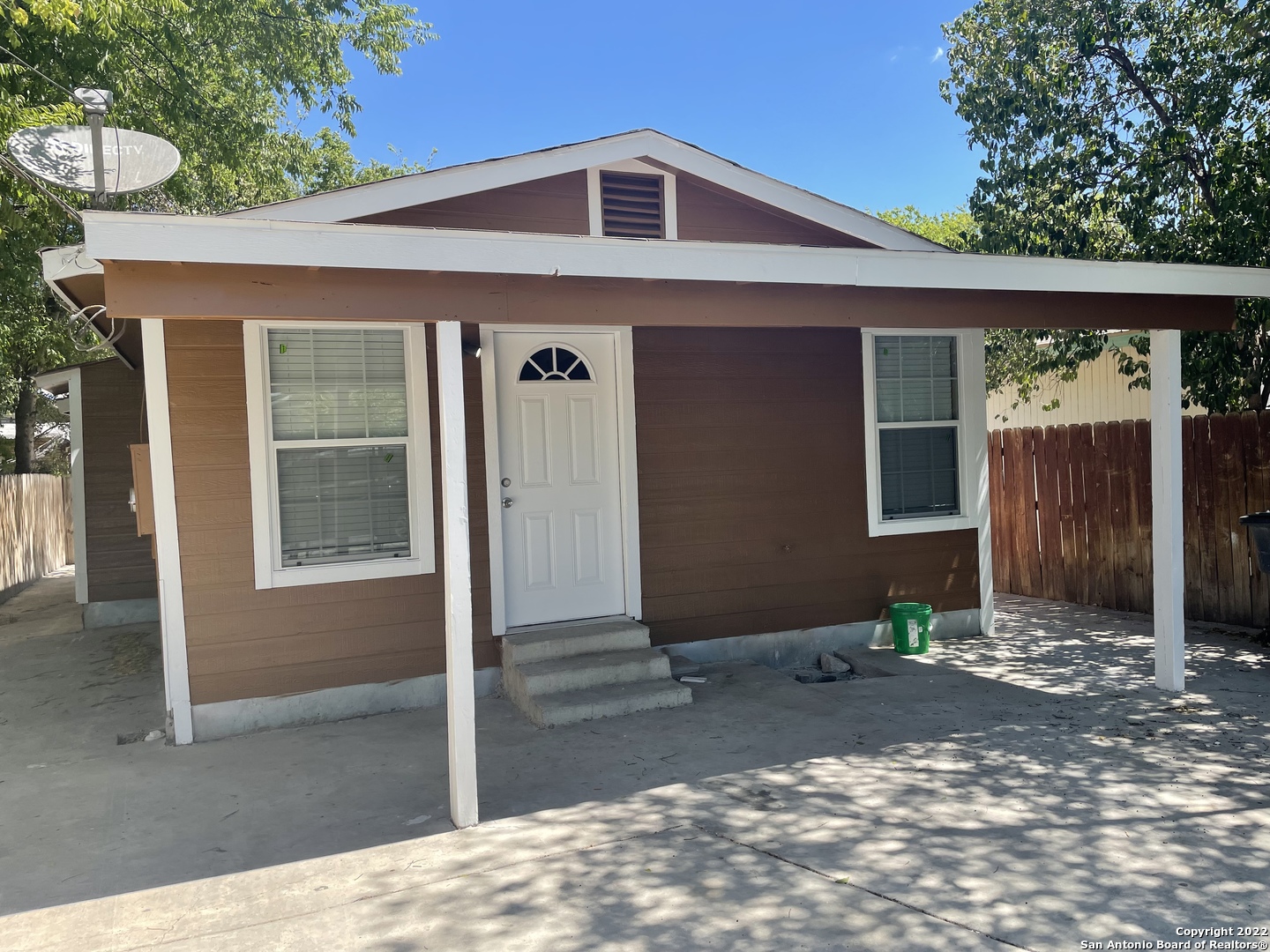 Great house for investor or 1st time homeowner. This 2 bedroom and 1 full bath is new. House has been rehabilitated. Rented house for $900 month. Fresh paint, private fence and covered patio for the BBQ's.