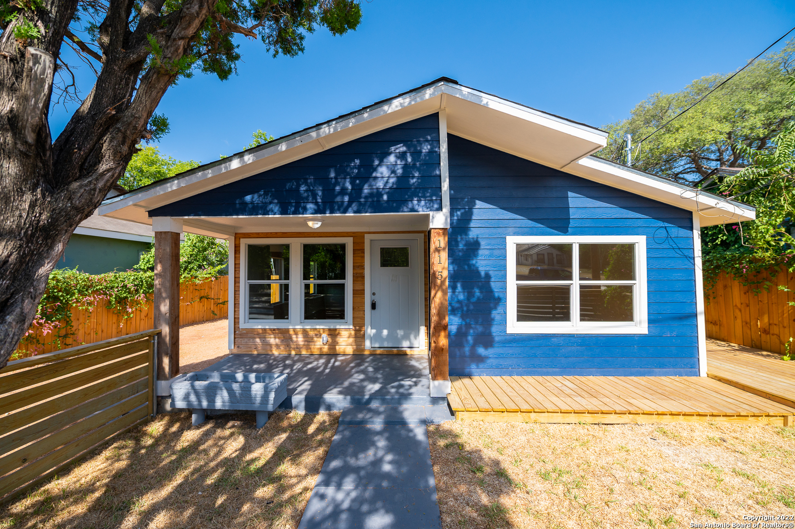 Beautifully Renovated Cottage Home in the heart of Denver Heights.  New Bamboo Hardwood Floors throughout and tile in the wet areas.  4 Bedrooms and a flex room make this home the perfect home in the city.  Everything in the home has been renovated.