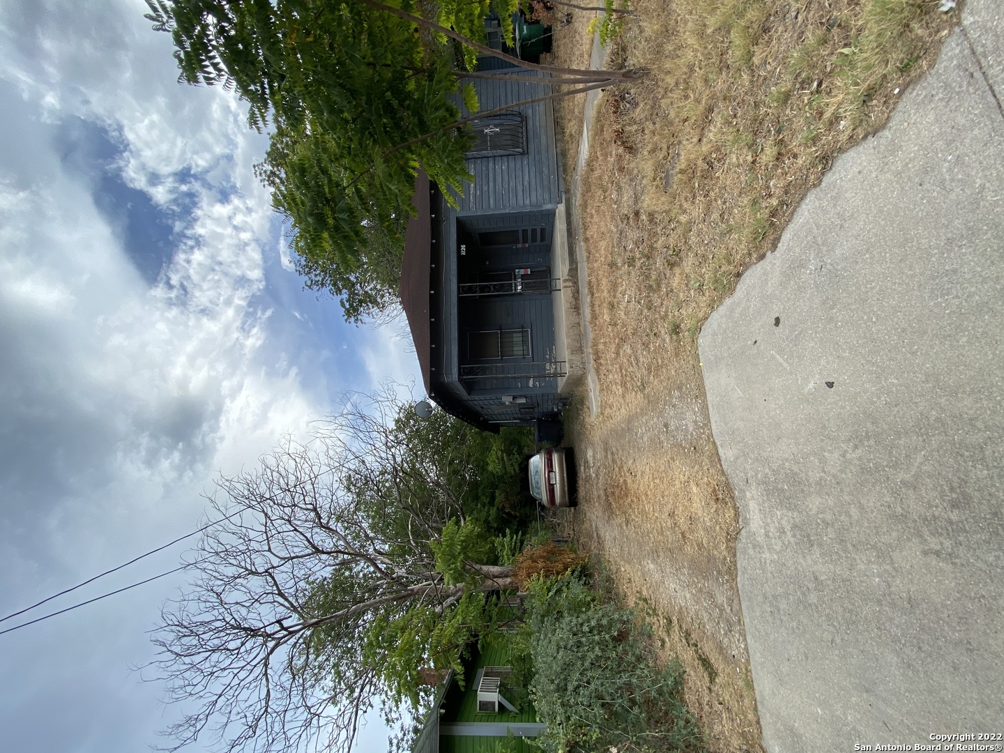 This house has enormous potential for investors. Cute 2 bedrooms one bath, living and kitchen could be lovely home close to downtown in fashionable area, a diamond in the raw.