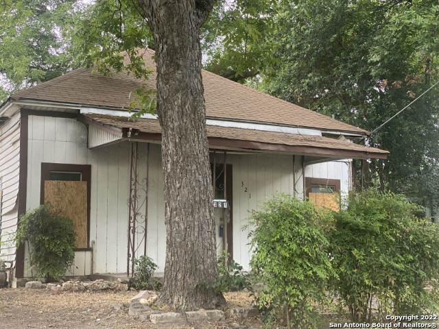 This Old World Beauty is located off Probant.  In established Beanville subdivision.  Just minutes to San Jose Mission and San Antonio River. Short drive to downtown San Antonio.   This 100 year old home has approx 11 foot ceilings.      A clean slate remodel to your desire.