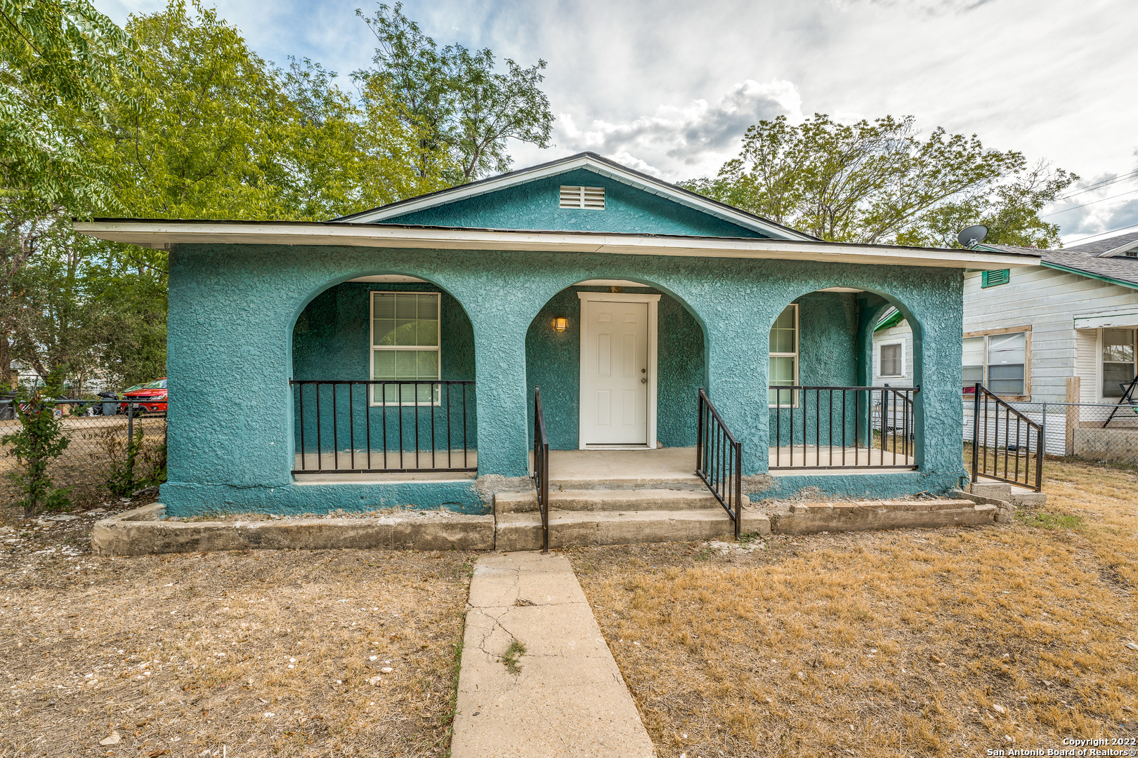 Fully updated home ready for move in!! New electrical, plumbing, roof, flooring, windows. Big yard for entertaining! Easy access to 35,410 and HWY 90. About 5 minutes from Lackland AFB. Schedule your tour today!