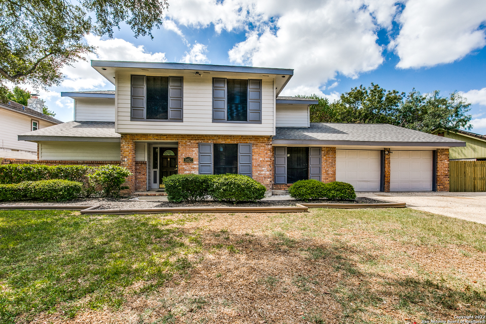 OPEN HOUSE THIS WEEKEND.  SATURDAY, OCTOBER 15TH FROM 2:00 - 4:00 AND SUNDAY, OCTOBER 16TH FROM 2:00 - 4:00.  Beautifully updated 4 bedroom, 3.5 bath home, located in North Central San Antonio, in charming Oak Meadow.  This home is 2801 square foot, sitterle built in 1980.  Recent updates include: new roof (11/21), new front door, exterior and interior paint, fencing replaced 2022, new carpet, light fixtures and hardware, stainless steel appliances. This traditional style house offers dual masters, a game room, and plenty of space to make your own. Gorgeous backyard, complete with covered patio, a newly resurfaced pool, and hot tub is the perfect setting to relax with family and friends. Don't miss out on this opportunity!  HOA is voluntary.  Great central location with NEISD schools.