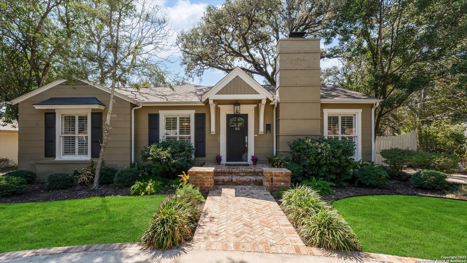 Fantastic one-story in the heart of Alamo Heights! Recently remodeled with luxury finishes. Oversized marble kitchen island overlooks the family room with windows lining the living room all the way down to the primary suite. Custom fixtures throughout, plantation shutters, and tons of natural light. Owner's retreat features two oversized walk-in closets, oversized double vanities, XL shower, and soaker tub. Circle drive greets guests in the front with ample parking. Automatic electric gate on the driveway securely encloses backyard and driveway. Garage opens to both driveway and alleyway.  Seller is licensed real estate agent.