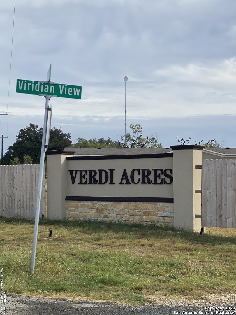 Photo of 165 Viridian Vw in Pleasanton, TX