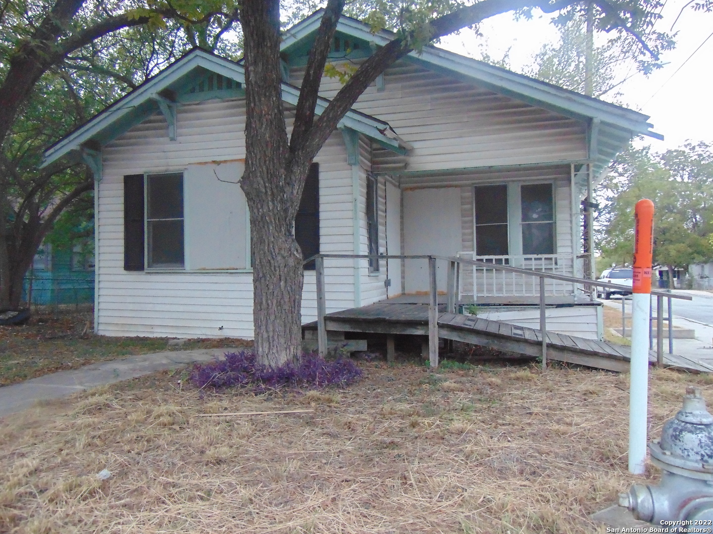 This investor home has lots of potential.   LOCATION, LOCATION, LOCATION!!!!   Rehab work has been started, just needs your vision and some work.     Lots of charm in this home with close proximity to AT&T, The Pearl, and downtown San Antonio.