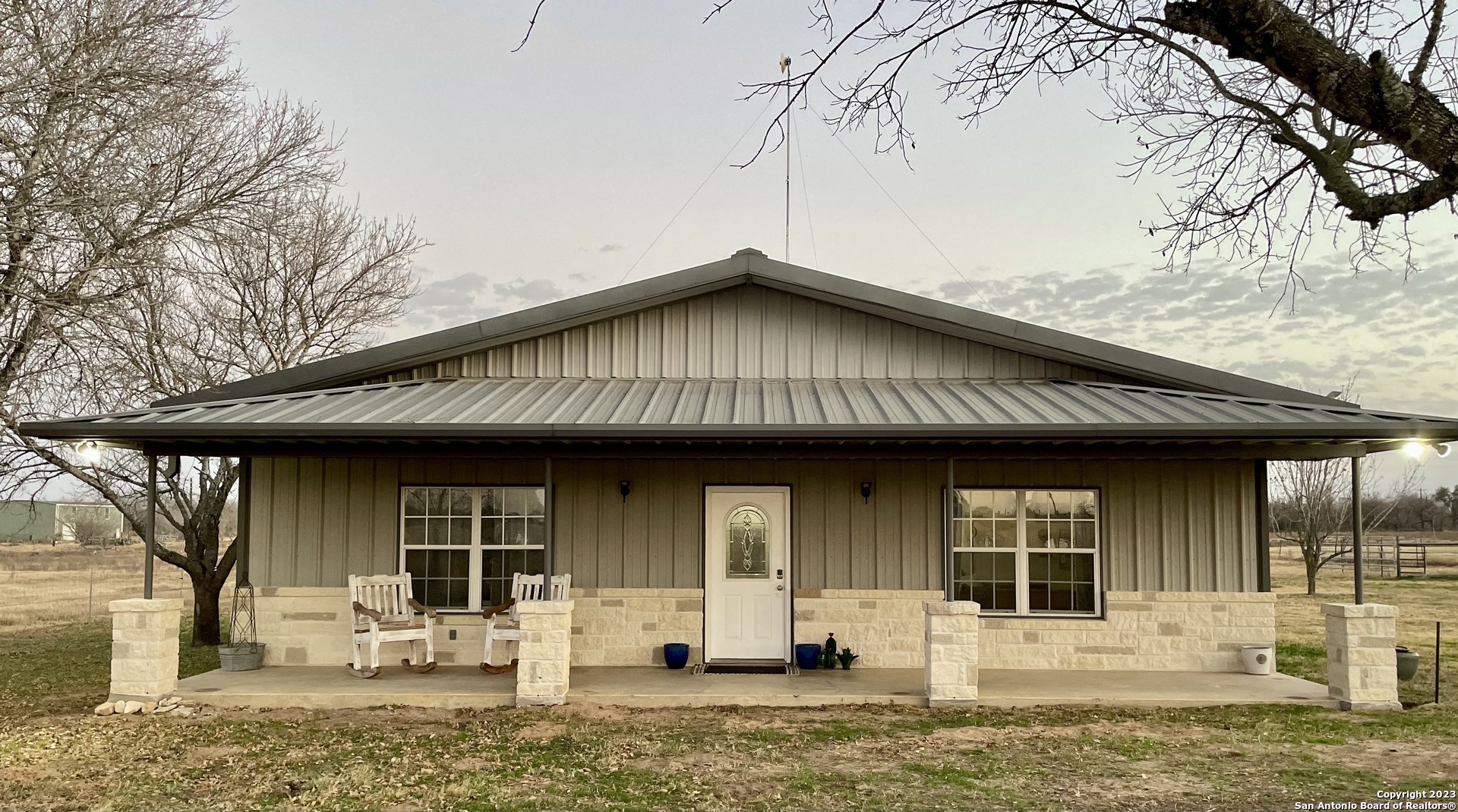 3442 State Highway 97 E, Floresville, TX 78114