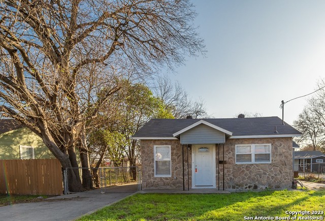 Beautiful Hardwood floors throughout this Lone Star District Home.  VERY Large concrete pad behind the house.  Great spot for Boat/RV Parking.  This property was renovated in 2021.