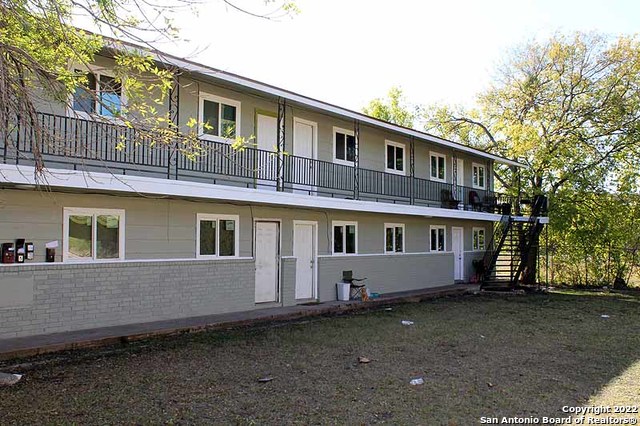 Nice 100% fully occupied eight- unit apartment complex, in very good condition  Laundry room on site