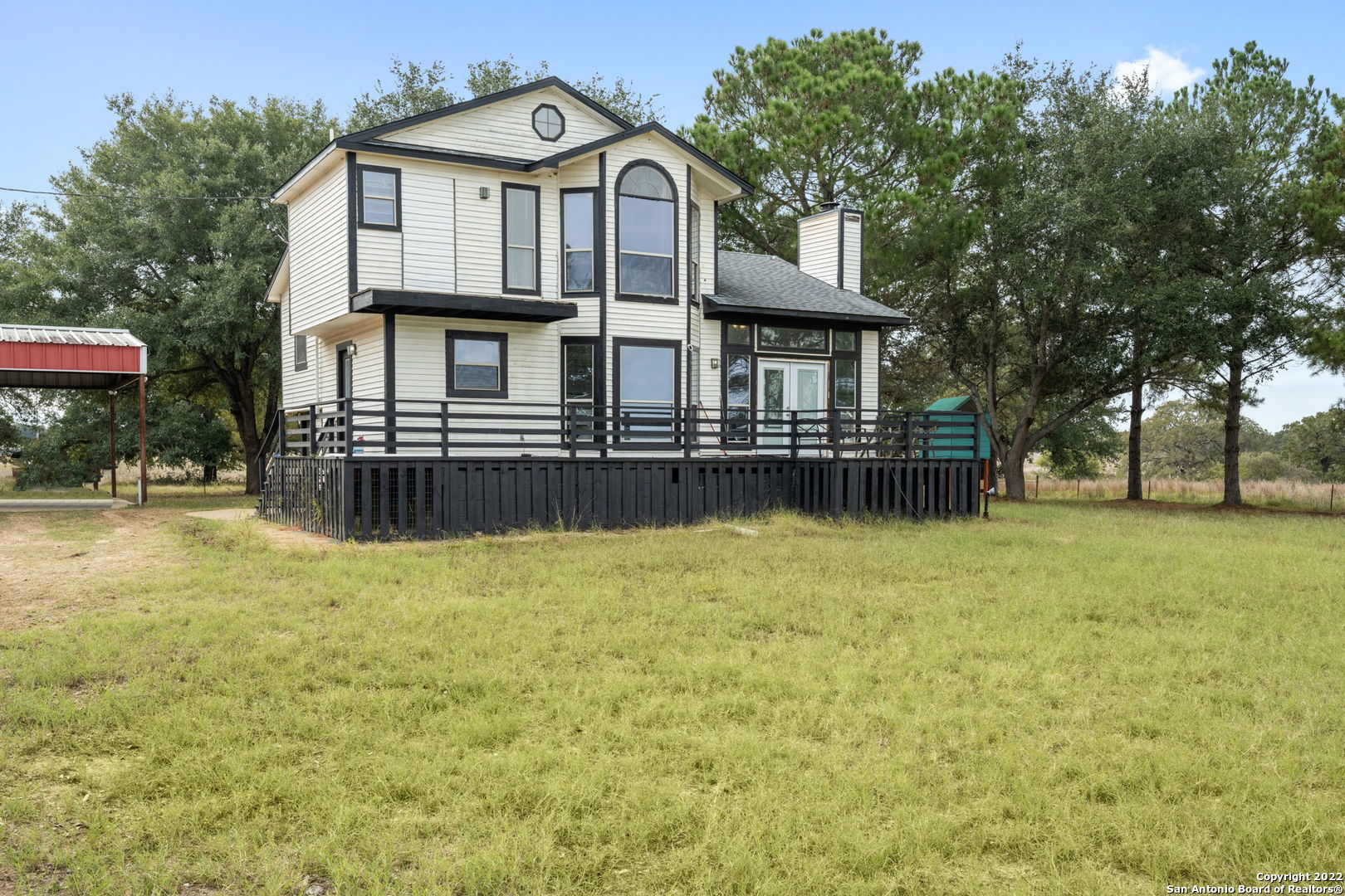 229 TWIN LAKES DR, Sutherland Springs, TX 78161