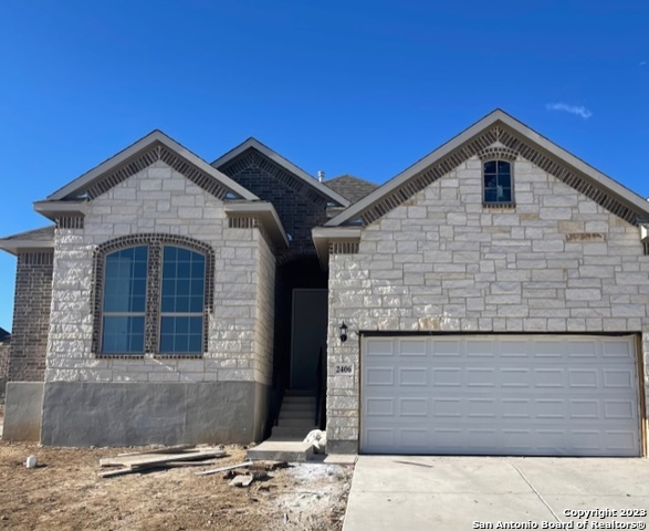 Beautiful Home brought to you by Liberty Home Builders. The Master bedroom contains a bay window complimented with a Spa walk in shower located in the master bedroom. Enjoy the backyard privacy with a Covered Patio. Automatic sprinklers.