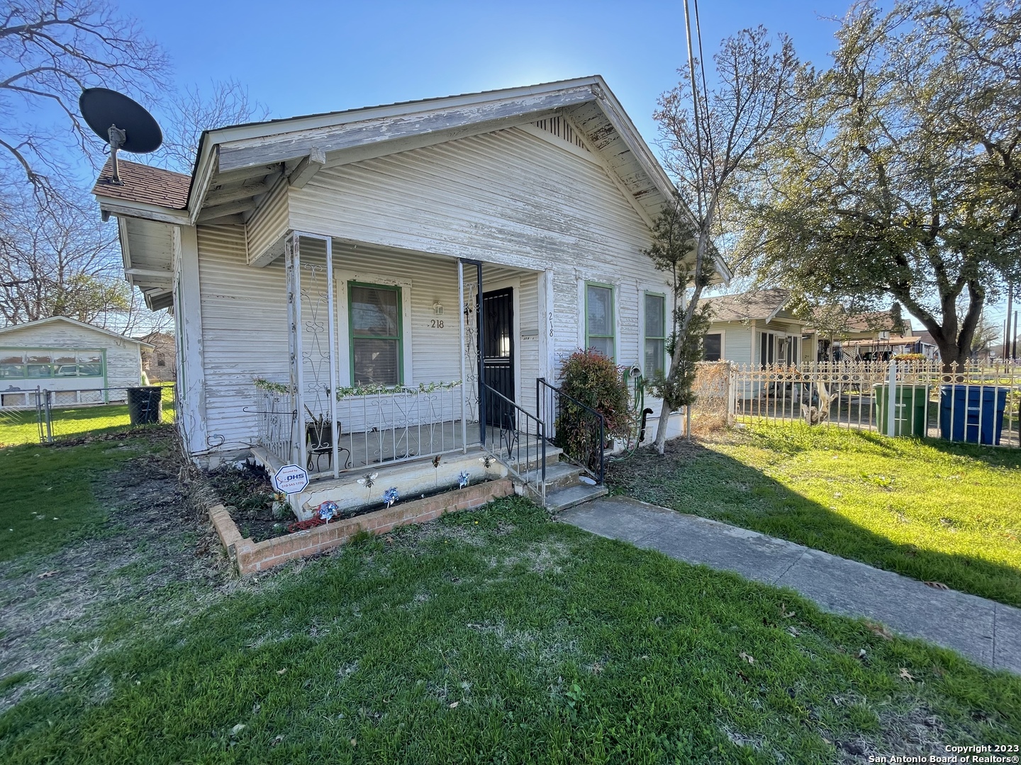 Spacious 2 bedroom 1 bath one single story home. Home welcomes you to a huge living room area. Kitchen is separated and has plenty of cabinet space. Yard has a storage shed and mature trees. Must see!