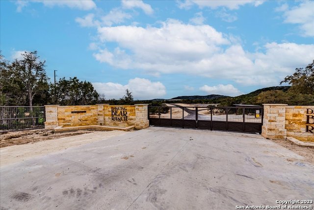Photo of Lot 19 Pf 1707 in Mico, TX