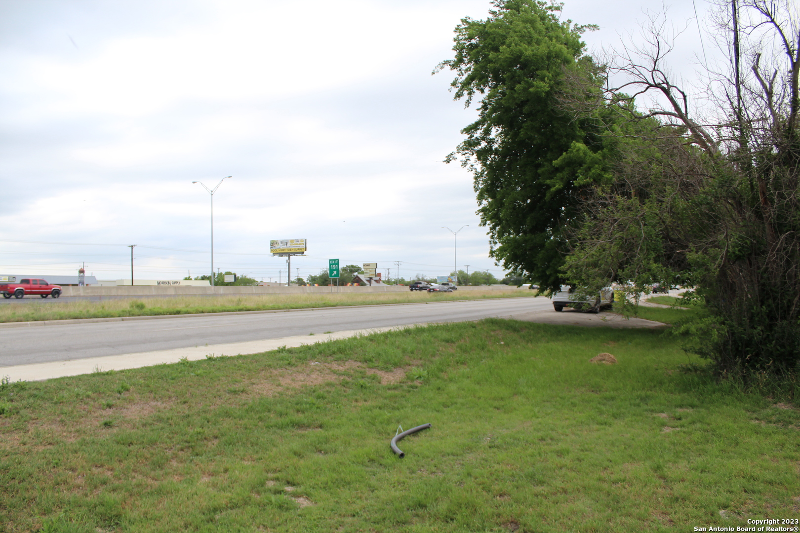 1830 N Interstate 35, New Braunfels, TX 78130